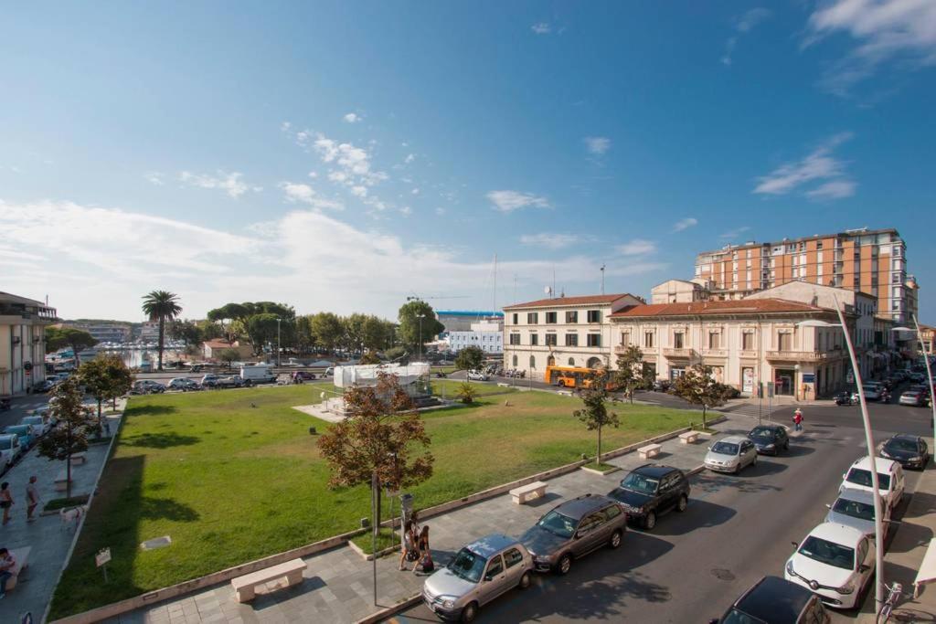 Historical Apartments By Seaside Viareggio Eksteriør bilde