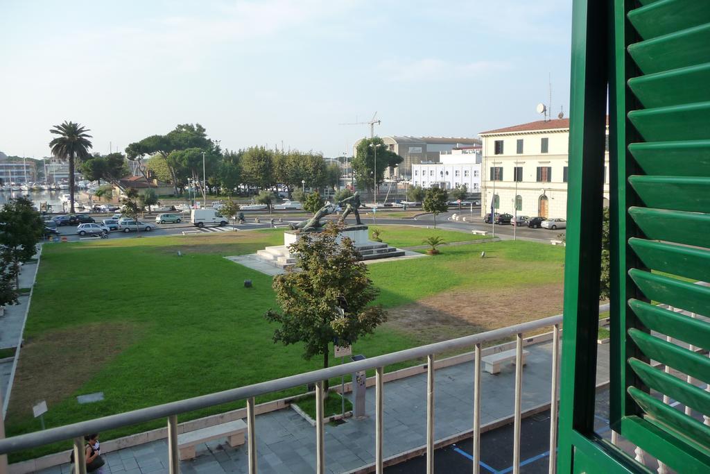 Historical Apartments By Seaside Viareggio Eksteriør bilde